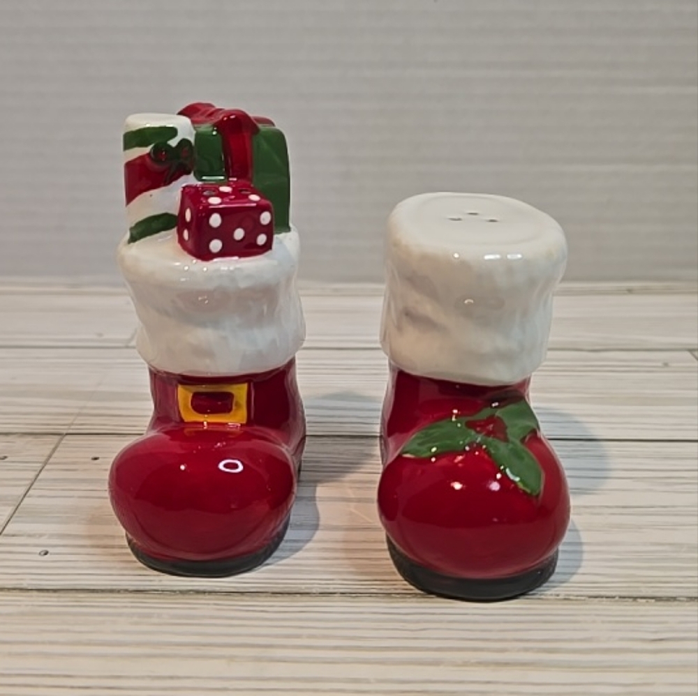 Festive Santa Clause Boots Salt & Pepper Shakers Christmas Presents Ceramic